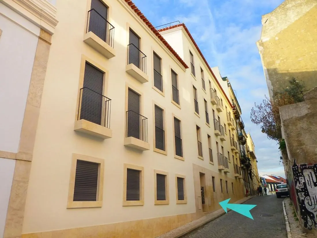 Charming Lisbon Equipped Ac Lift Parking 4P Apartment