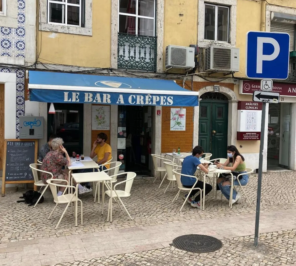 Charming Lisbon Equipped Ac Lift Parking 4P Apartment