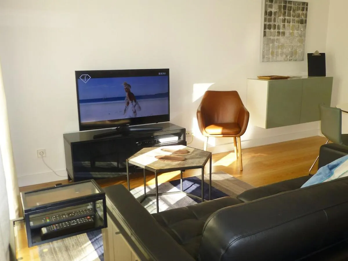 Apartamento Charming Lisbon Equipped Ac Lift Parking 4P