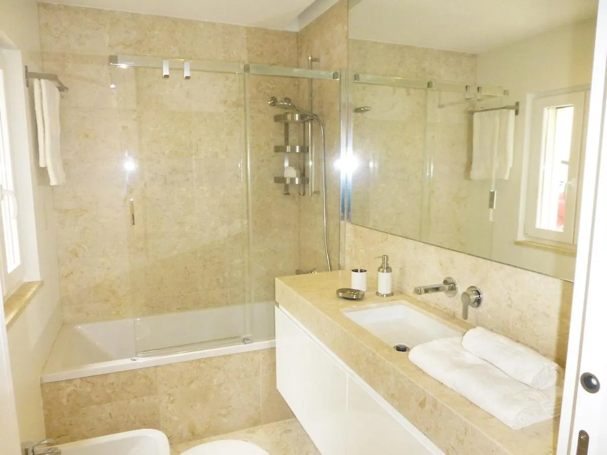 Apartamento Charming Lisbon Equipped Ac Lift Parking 4P